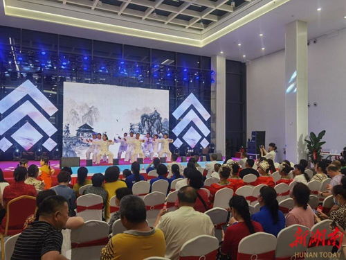 展宜家風華，啟東宜新篇 記東宜社區文藝匯演暨“牽手芙蓉”廣場文化月月演活動